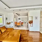 Vila Sofiomi *